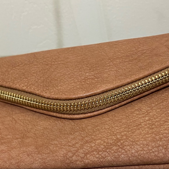 NEW Antik Kraft Crossbody gorgeous brown leather. - Picture 4 of 10